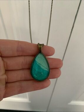 Teal leaf teardrop pendant necklace